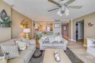 Beach Boardwalk Oceanfront Myrtle Beach Condo - Myrtle Beach - 6