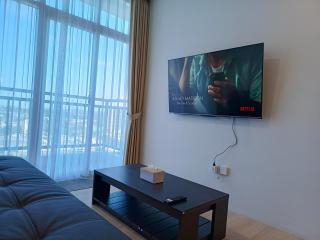 Family Holiday Fun APT Netflix by MESA - 0