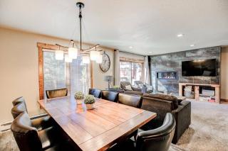 Chic 2BR Condo-Walk to Main St & Skiing - 9