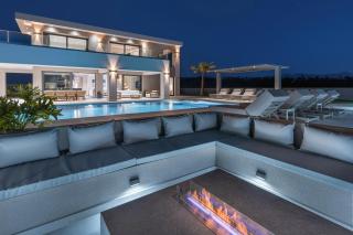 LUXURY VILLA EOS Beachfront 20 metres from the sea - Nopíyia - 6