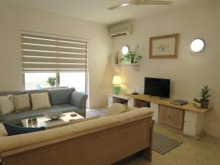 Welcome Families & Groups Close to beach 3 bedroom Apt - 6