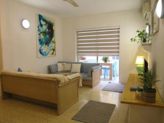 Welcome Families & Groups Close to beach 3 bedroom Apt - 5