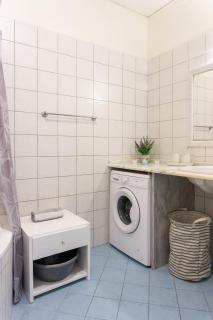 Spacious city center apartment by Renthub - Heraklio - 3