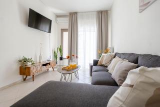 Spacious city center apartment by Renthub - Heraklio - 0