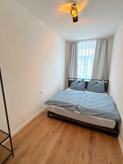 schönes Design, 3 Queensize-Betten, Walk In Dusche, Küche komplett mit Nespresso, Kinder Zusatzpaket möglich Kleinkinderbett, Kindergeschirr, Hochstuhl - 7