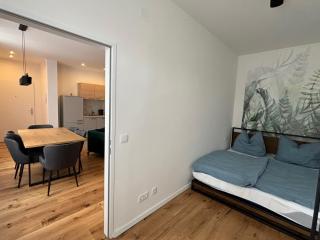 schönes Design, 3 Queensize-Betten, Walk In Dusche, Küche komplett mit Nespresso, Kinder Zusatzpaket möglich Kleinkinderbett, Kindergeschirr, Hochstuhl - 4