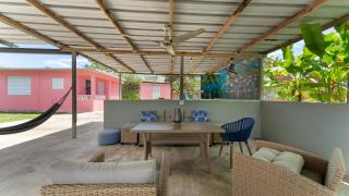Coral Casa just one block from the beach - 6
