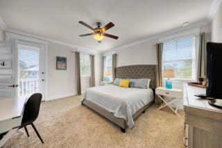 Free Golf Cart, 5 min to Beach, Community Pool - 7