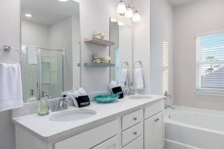 Walk to the Beach, Brand New Luxe Beach House - Saint Joe Beach - 8