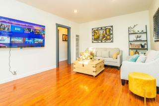 Newly Remodeled 3B2B House - 4