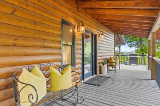 Hot Tub I Mountain View I Game Room I Sleeps 18 - Morganton - 7