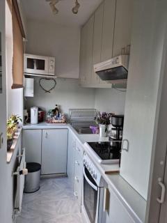 Helle, komfortabel und zentral gelegene Wohnung - Königstädten - 5