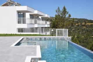 AKAMAS THRONE APARTMENTS - 5