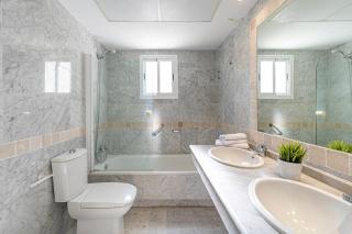 Townhouse w/ Swimming Pool and Underground Parking - Marbella - 4