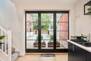 Coach House by Coppergate Grimsby - Great Coates - 2