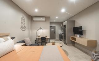 Sandton Central Urban Hideout Escape-Reset-Create - 3