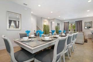 Spacious Vacation Home with Private Pool 76 - Orlando - 5