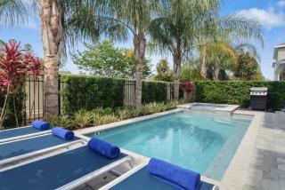 Spacious Vacation Home with Private Pool 76 - Orlando - 9