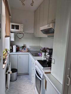 Helle, komfortabel und zentral gelegene Wohnung - Königstädten - 7