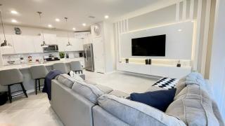 Private Pool Home 5BE&4BA at Solterra Resort 4800 - Davenport - 0