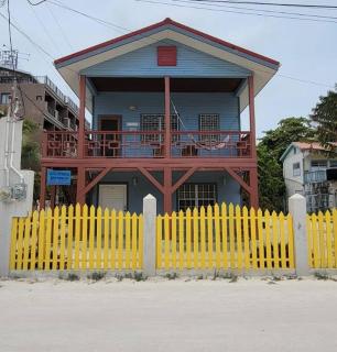 Villa Hermosa- 2 Bedroom Home - Caye Caulker - 0