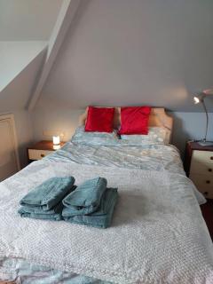 Double room with ensuite shower room in quiet, private house - Worthing - 8