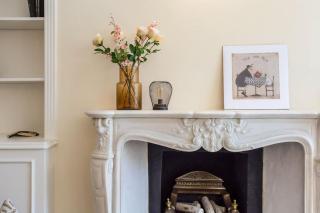 South Kensington Luxury 2 Bedroom Apartment - 5