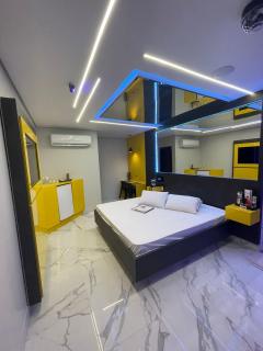 Eros Motel - 2