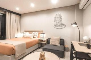 Sandton Central Urban Hideout Escape-Reset-Create - 8