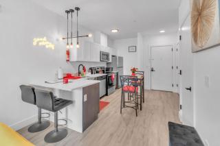 Royal Oasis Indoor Pool, FREE Parking, Near NYC - Elizabeth - 1