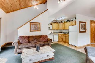 Bugle Pointe B13 by Estes Park Condos - 4