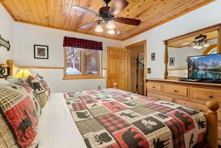 Bugle Pointe B16 by Estes Park Condos - 3