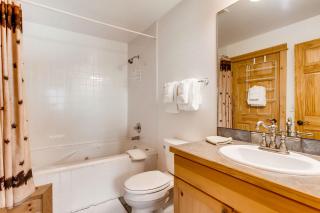 Bugle Pointe B23 by Estes Park Condos - 8