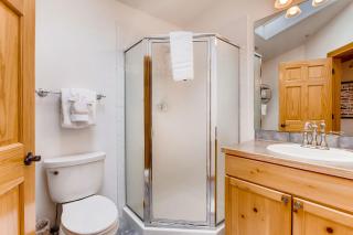 Bugle Pointe B23 by Estes Park Condos - 5