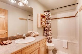 Creekside Condos E by Estes Park Condos - 3