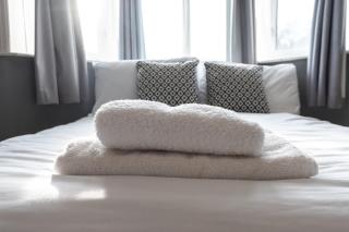 6 beds in 4 bedrooms house - 1