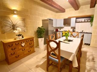 Farmhouse Grazzja with pool - Qala - 8