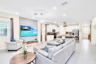 20-Guest Resort Home w HotTub-Pool-BBQ-Arcade - Kissimmee - 8