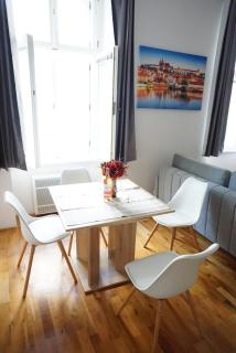 3Brothers Homestay - Prague - 6