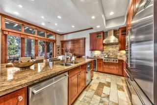 The PEAK Mont Blanc 1 - The Ultimate in Lakefront Luxury - South Lake Tahoe - 4
