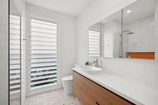 Beautiful Villa Sanctuary in Central Coolum - Coolum Beach - 4