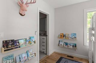 Dog Friendly Luxury Condo, Heated Pool Access - Stowe - 2
