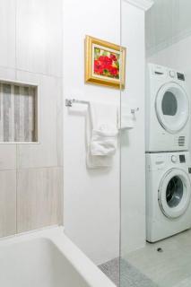 Choose To Be Happy at The Seville - 6