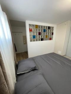 Charmante Maison 3 Chambres Plein Centre avec Parking Privé Gratuit - 4