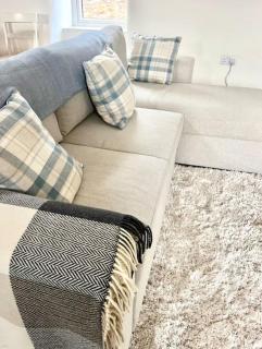 Beautiful newly renovated farmhouse - - 1