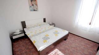 Apartments with parking space Njivice, Krk - 21859 - 2