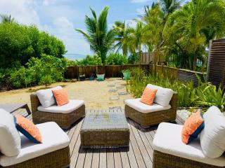 Unique : Pieds dans l'eau face au lagon - 8