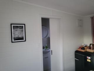 TradeStop Short-Term Accomodation - Raglan - 1