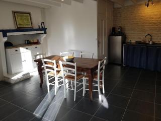 Charming holiday home with private pool - - 7