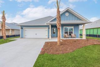 Luxe Beach House with BBQ Grill and Pool Access - Highland View - 4